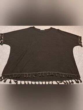 Elsie & Zoey Black Top  with Tassel Trim Sz One Size